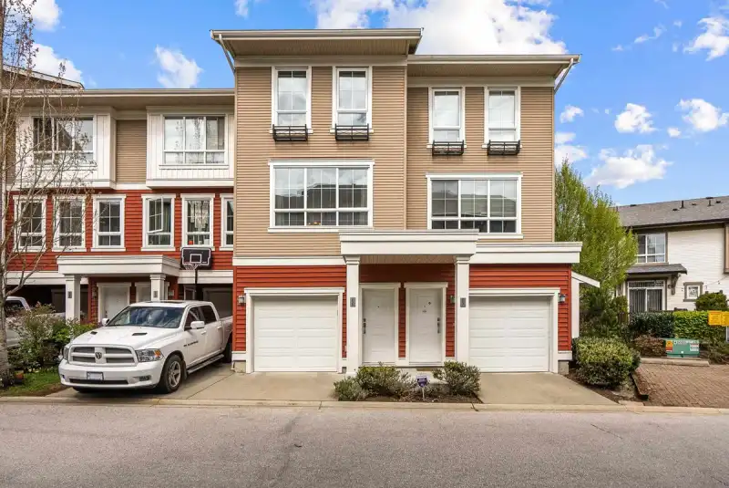 86 19505 68A AVENUE - photo 1 of 27