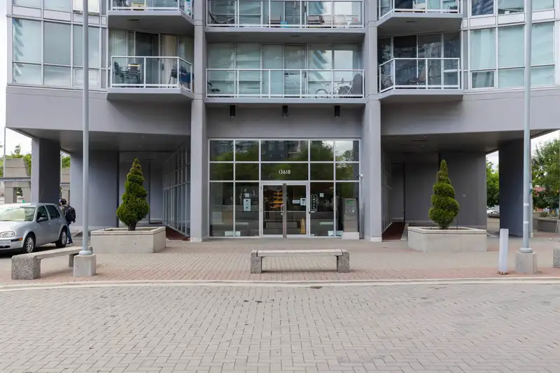3105 13618 100 AVENUE - photo 2 of 25