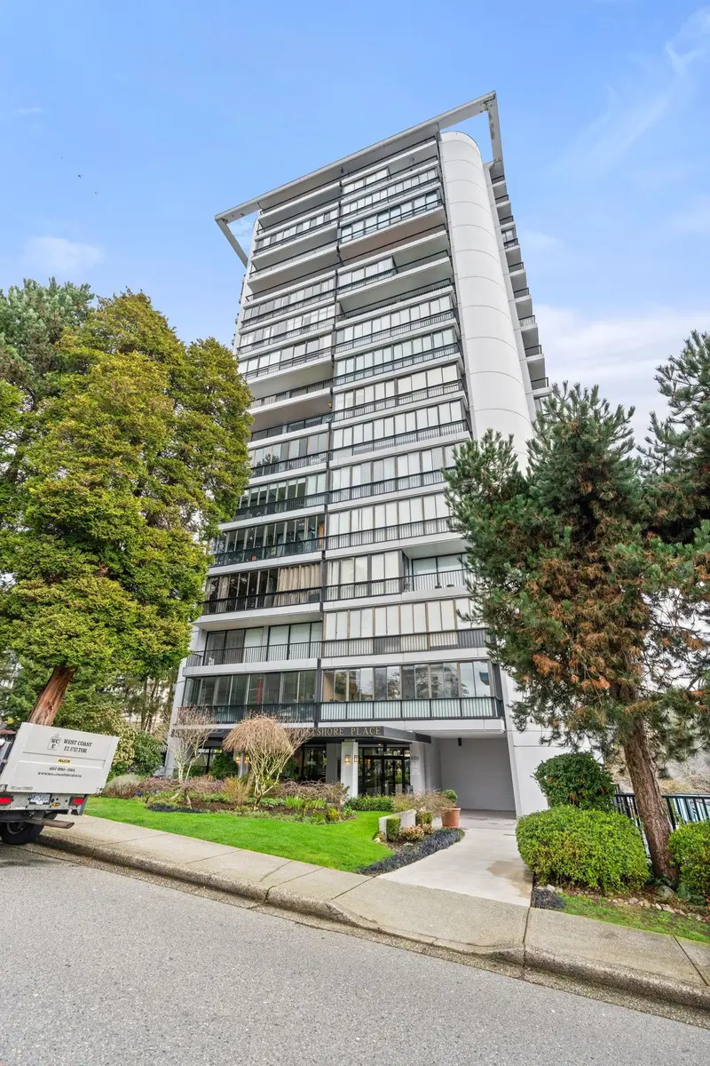 704 650 16TH STREET - photo 2 of 25