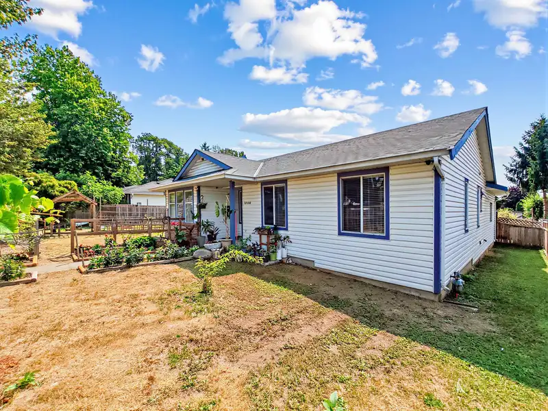 14116 88 AVENUE - photo 3 of 30