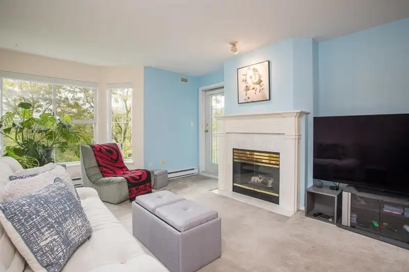 308 15160 108 AVENUE - photo 1 of 28