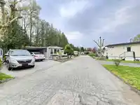 56 8220 KING GEORGE BOULEVARD - thumbnail 2