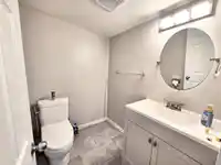 56 8220 KING GEORGE BOULEVARD - thumbnail 14