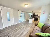 56 8220 KING GEORGE BOULEVARD - thumbnail 4