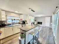 56 8220 KING GEORGE BOULEVARD - thumbnail 6