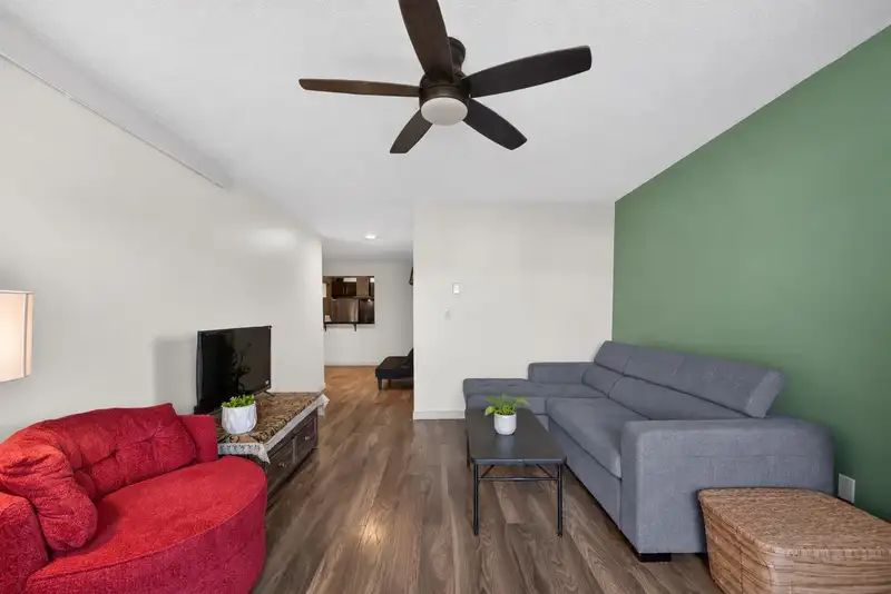 307 5906 176A STREET - photo 1 of 15