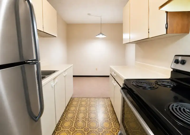 312 14945 100 AVENUE - photo 4 of 14
