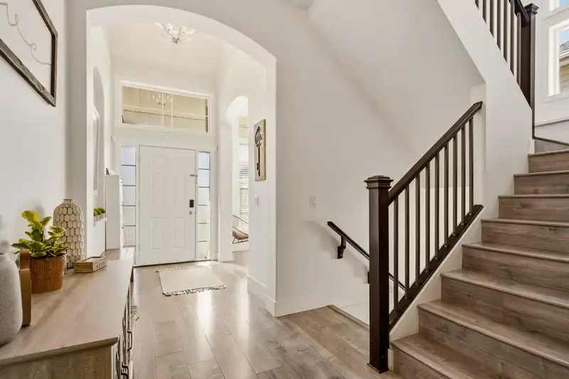 16329 61A AVENUE - photo 4 of 25
