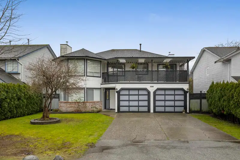 16122 92 AVENUE - photo 2 of 30