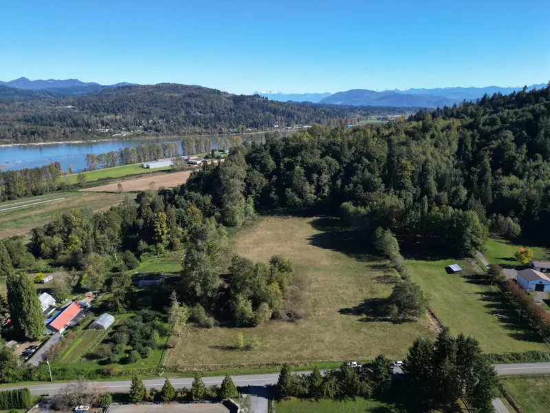 8410 BRADNER ROAD - photo 3 of 14