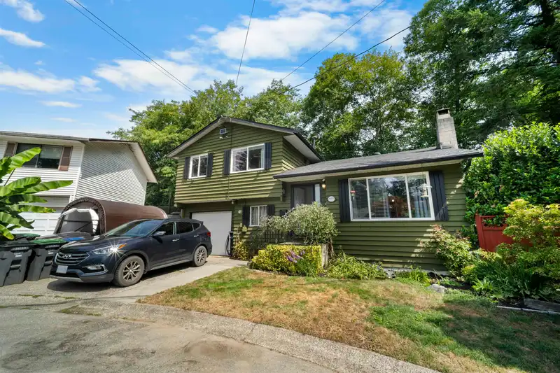 14083 66 AVENUE - photo 1 of 38