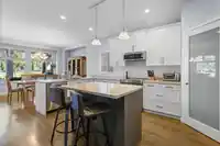 7 7067 189 STREET - thumbnail 10