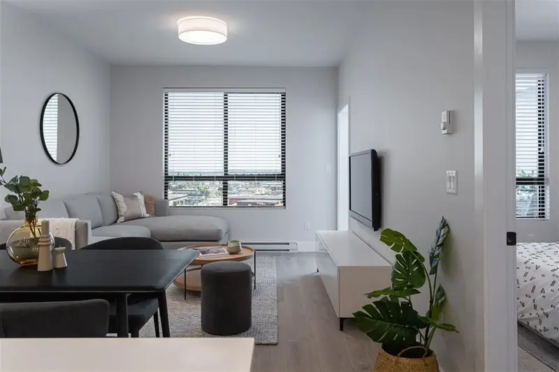 426 20360 LOGAN AVENUE - photo 1 of 25