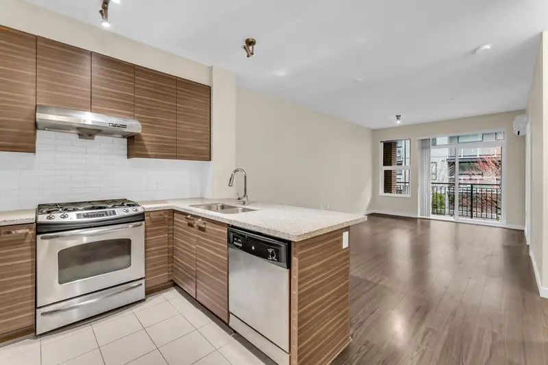 233 9399 ODLIN ROAD - photo 1 of 25