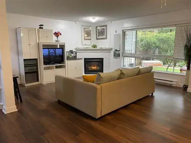6 13640 84 AVENUE - photo 4 of 30