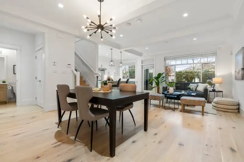 6 8425 VENTURE WAY - photo 2 of 34