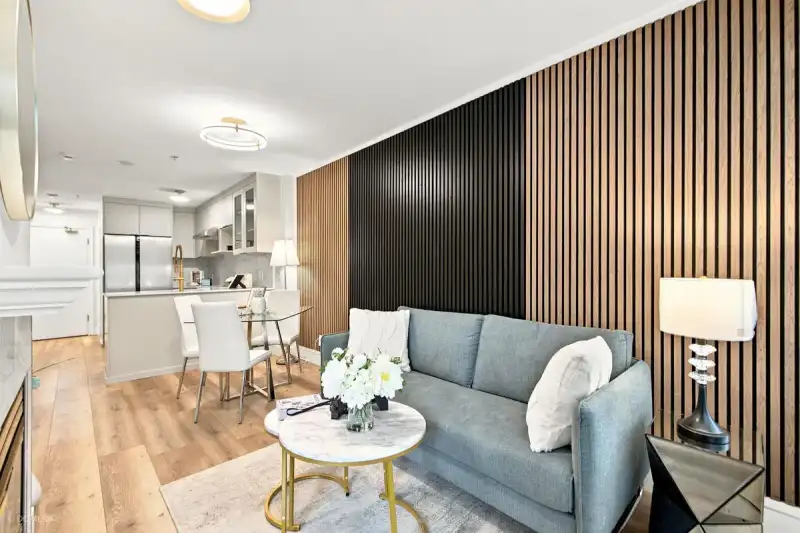 406 12160 80 AVENUE - photo 1 of 21