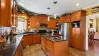 6586 186A STREET - thumbnail 8