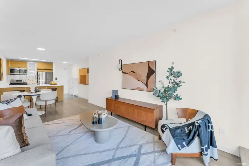209 9981 WHALLEY BOULEVARD - photo 2 of 25