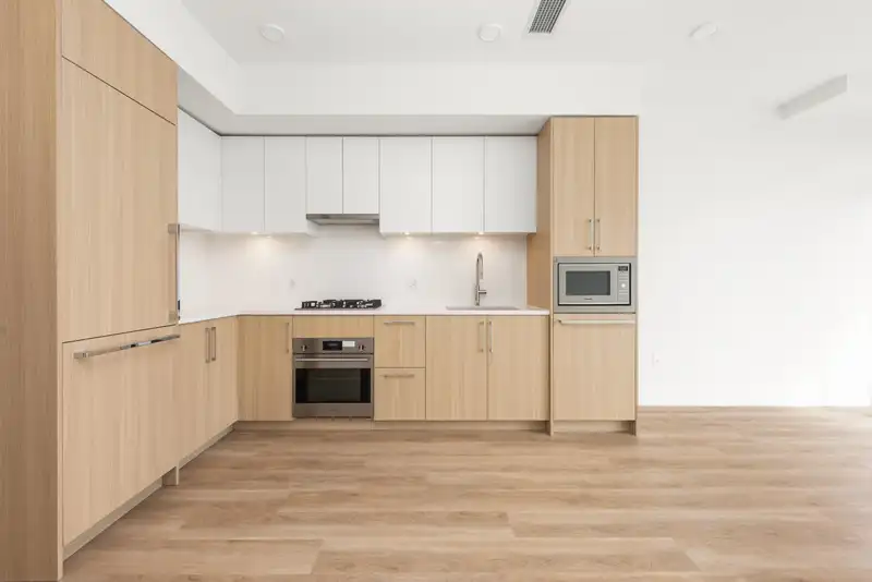 413 9675 KING GEORGE BOULEVARD - photo 1 of 34