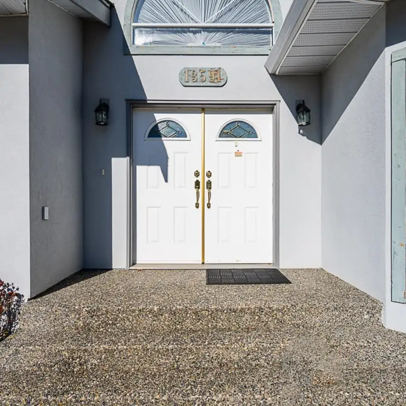 13591 60A AVENUE - photo 3 of 11