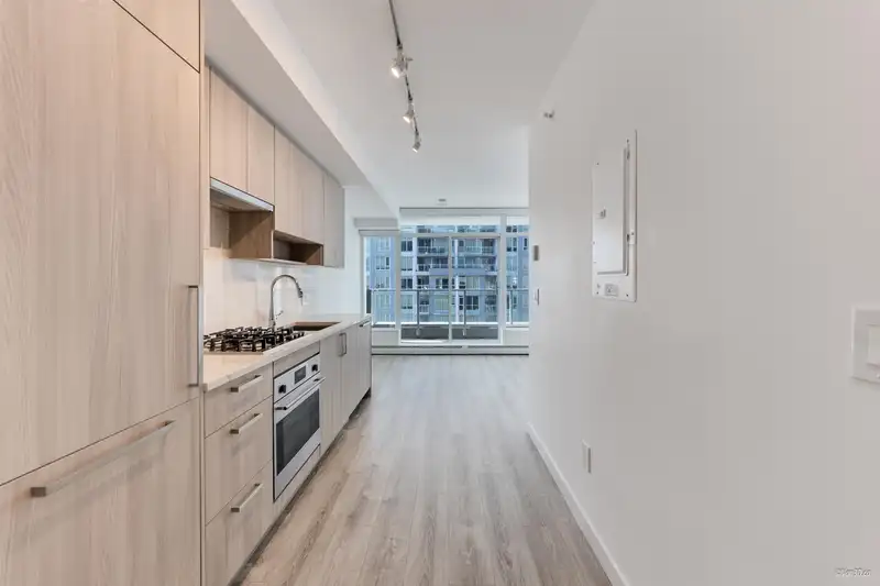 915 13350 CENTRAL AVENUE - photo 4 of 26
