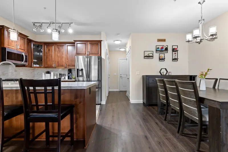 408 8561 203A STREET - photo 4 of 25