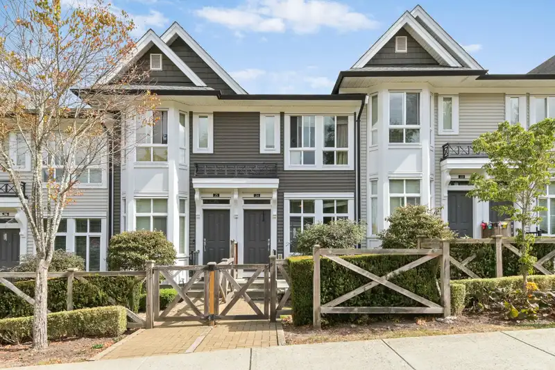 24 14433 60 AVENUE - photo 1 of 24