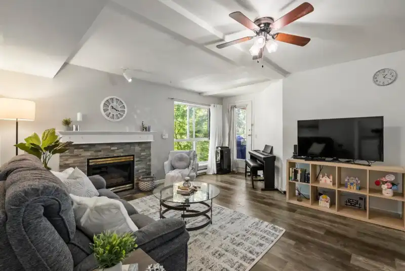 202 14980 101A AVENUE - photo 1 of 36