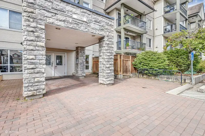 508 12083 92A AVENUE - photo 2 of 25