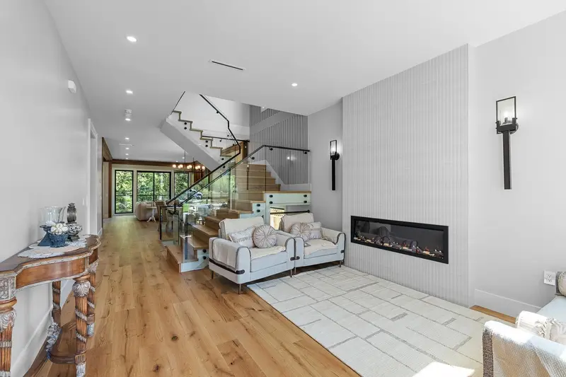 1415 PIPELINE PLACE - photo 3 of 25