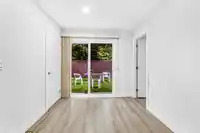 17 8555 KING GEORGE HIGHWAY - thumbnail 6