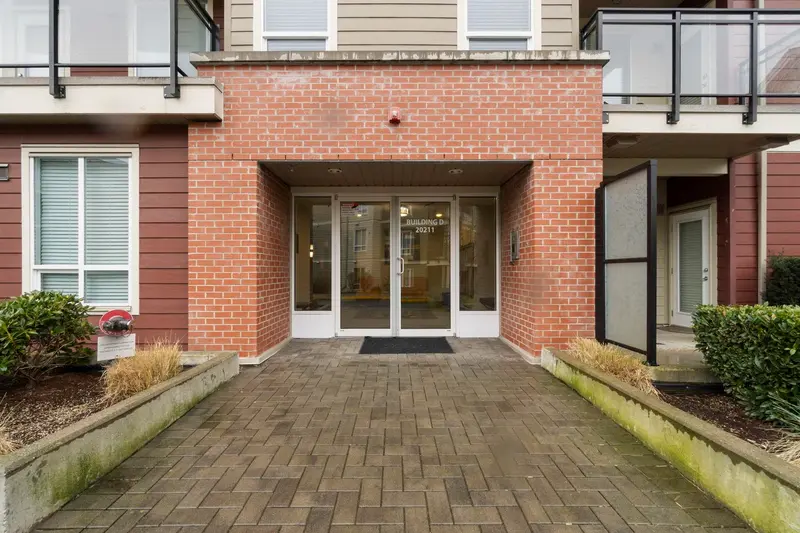 D414 20211 66 AVENUE - photo 2 of 25