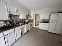 8063 138A STREET - thumbnail 12