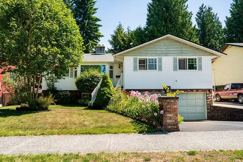 10266 144A STREET - photo 3 of 36