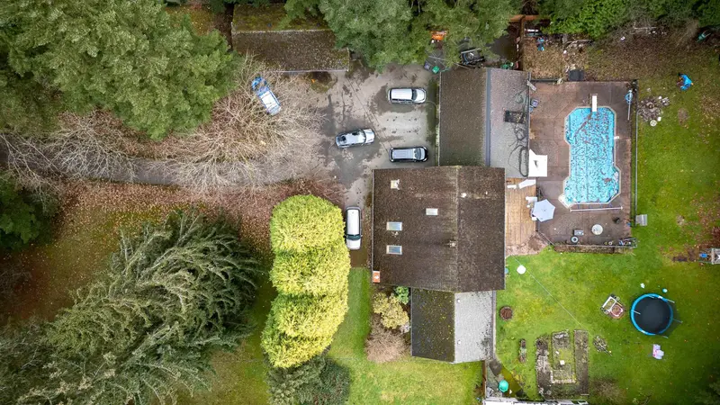 20108 32 AVENUE - photo 3 of 5