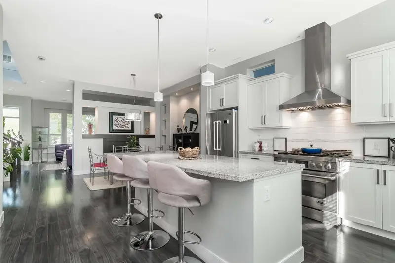 16772 23 AVENUE - photo 2 of 25