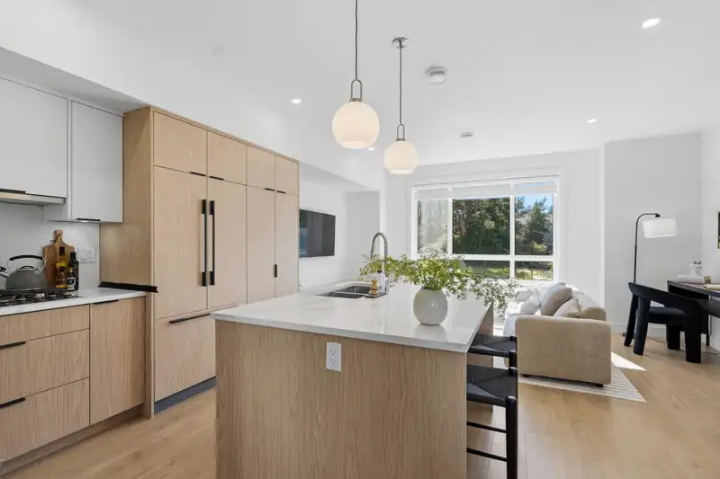 12 5993 143 STREET - photo 3 of 25