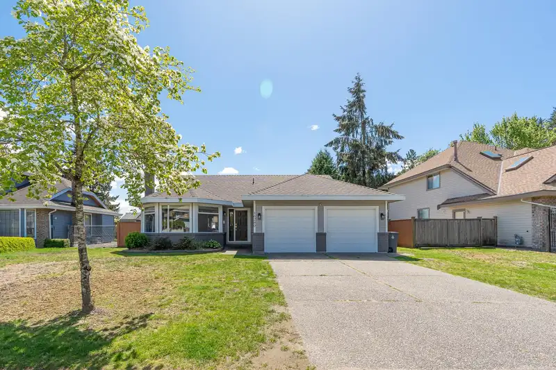 16280 108A AVENUE - photo 1 of 36