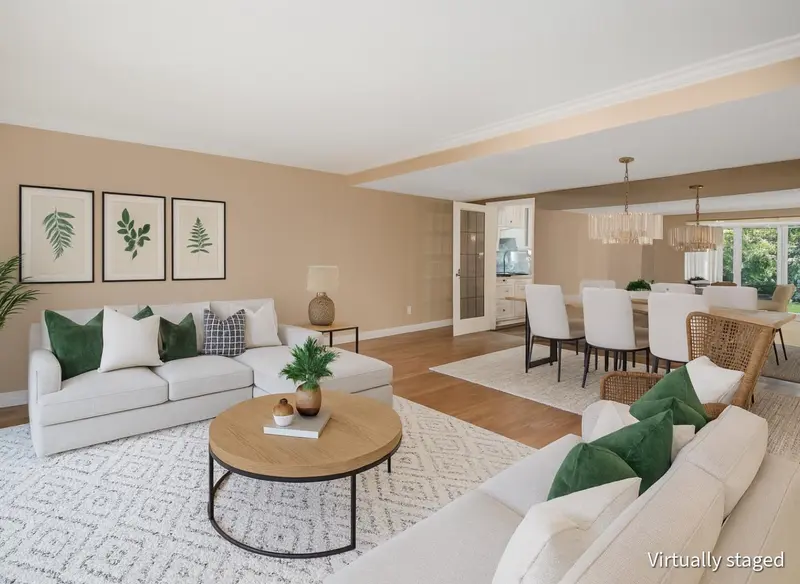 54 8111 SAUNDERS ROAD - photo 2 of 25