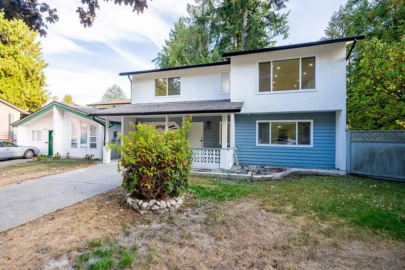 6738 128B STREET - photo 4 of 25