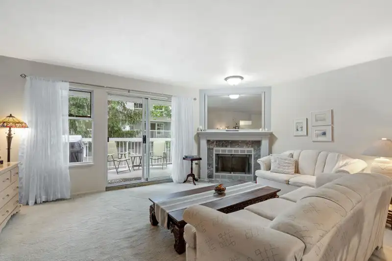 2 13969 70 AVENUE - photo 2 of 36