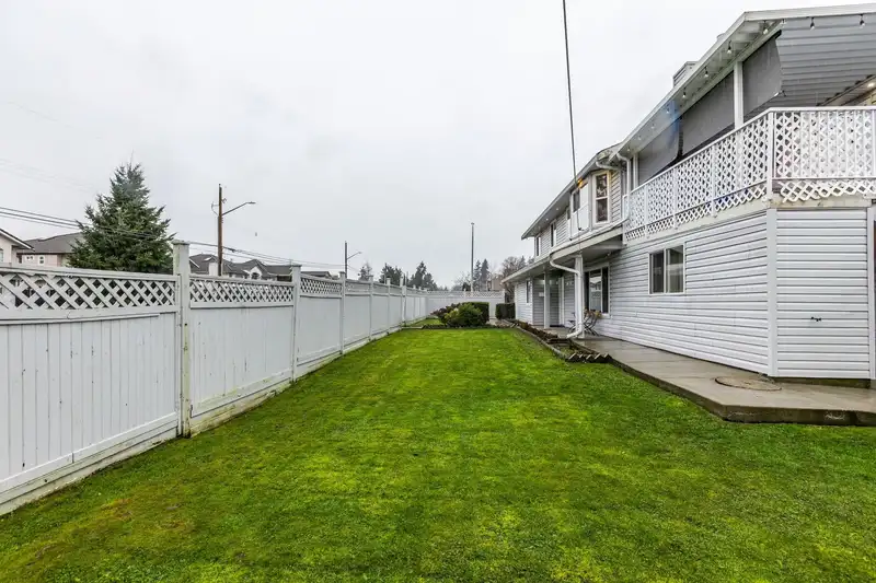 8412 134B STREET - photo 2 of 28