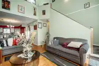 210 7838 120A STREET - thumbnail 6