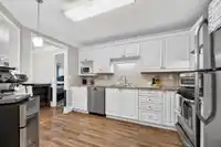 232 8068 120A STREET - thumbnail 5