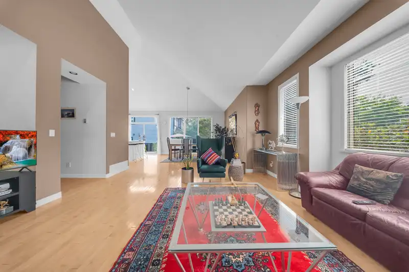 7508 146 STREET - photo 3 of 25
