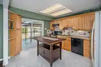 15663 107A AVENUE - thumbnail 8