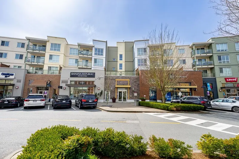 218 15735 CROYDON DRIVE - photo 1 of 25