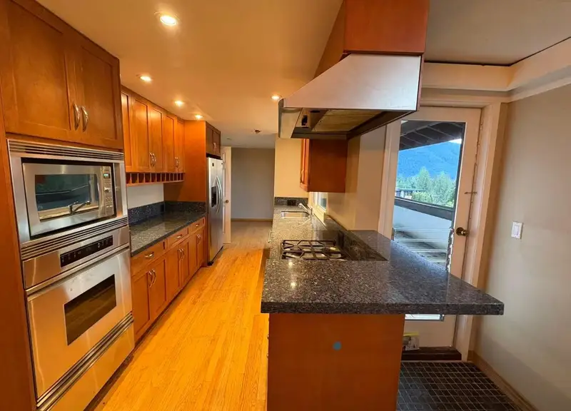 657 ANDOVER PLACE - photo 3 of 6