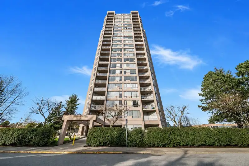 806 14881 103A AVENUE - photo 1 of 17